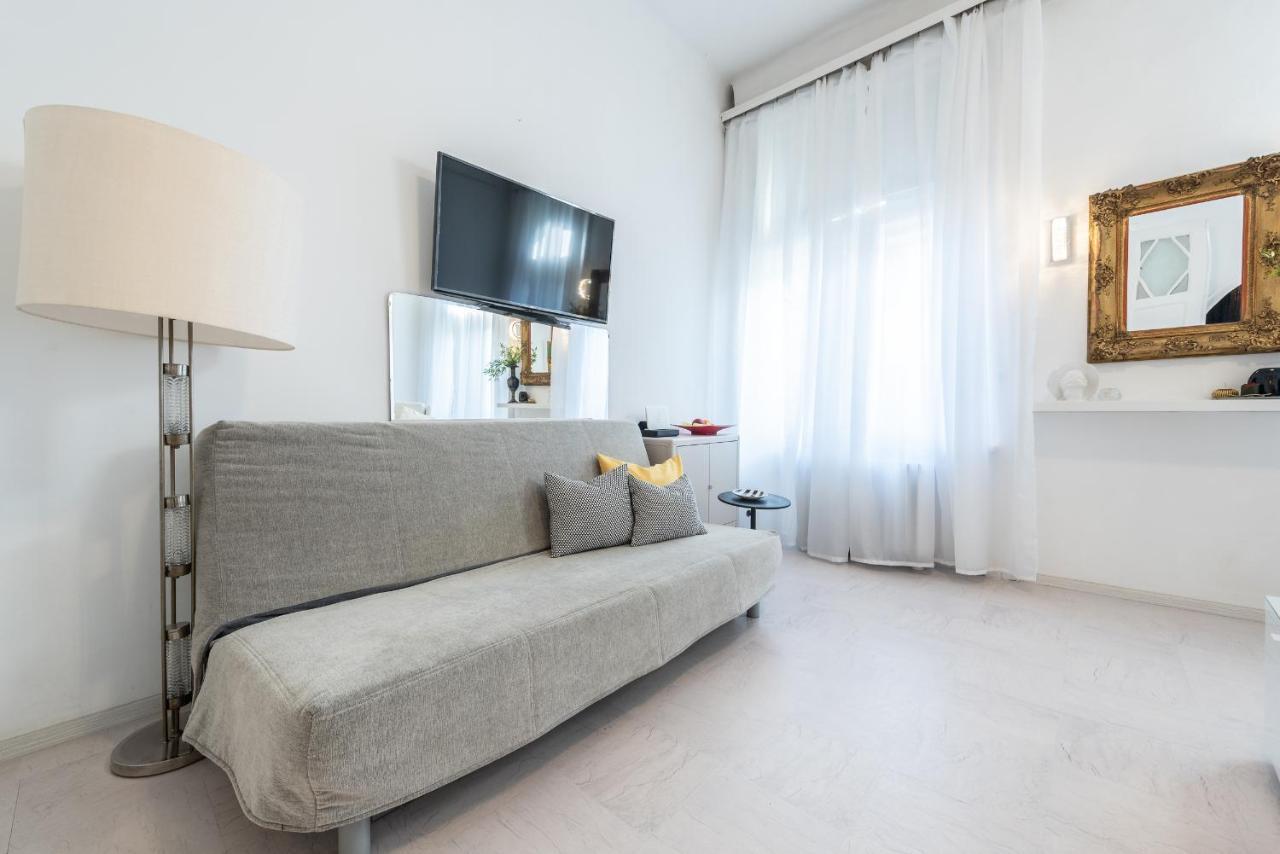 Vintage Elegance Mostcentralapt !Vaci Street! บูดาเปสต์ ภายนอก รูปภาพ