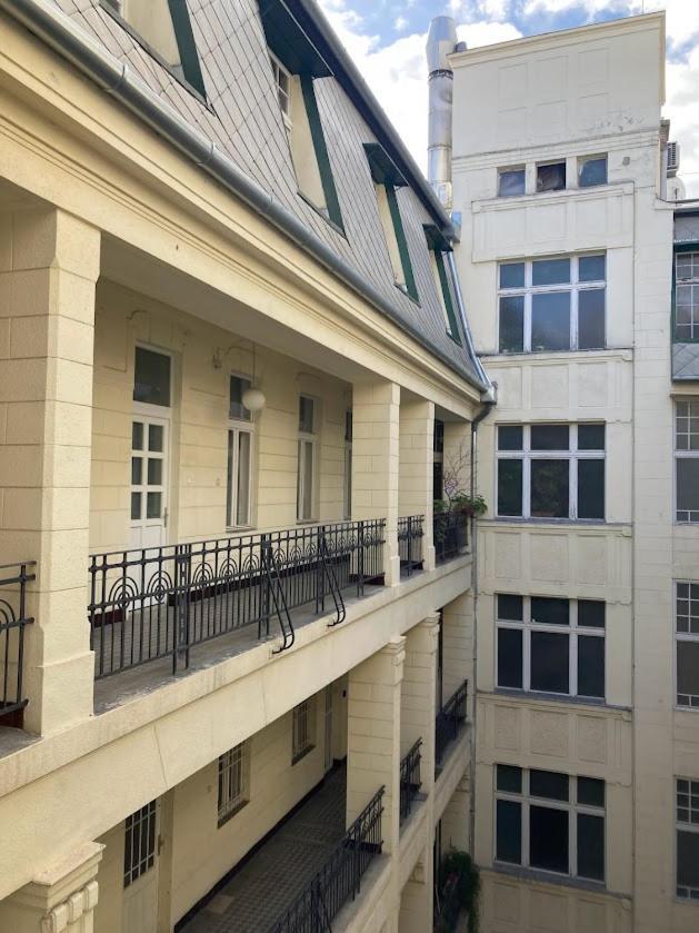 Vintage Elegance Mostcentralapt !Vaci Street! บูดาเปสต์ ภายนอก รูปภาพ